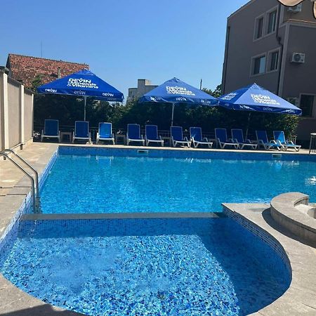 Vemara City Boutique Hotel-Free Parking Varna Dış mekan fotoğraf