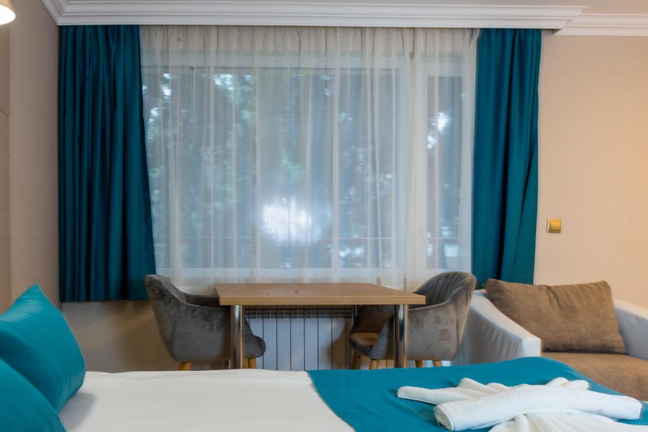 Vemara City Boutique Hotel-Free Parking Varna Dış mekan fotoğraf