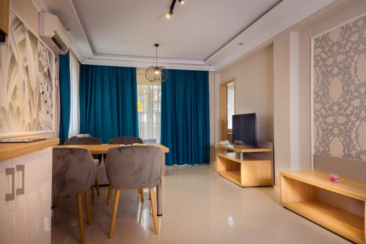 Vemara City Boutique Hotel-Free Parking Varna Dış mekan fotoğraf