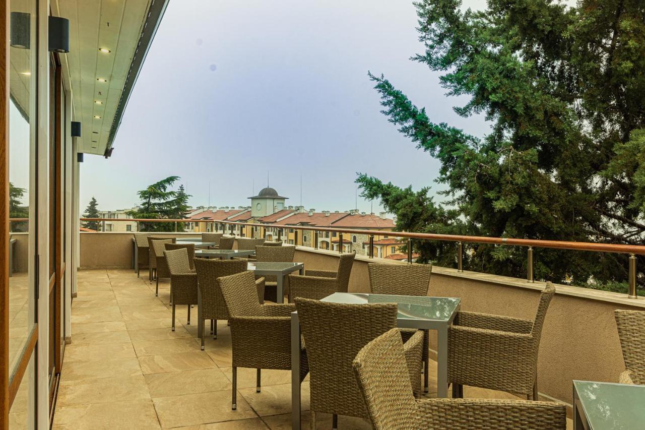Vemara City Boutique Hotel-Free Parking Varna Dış mekan fotoğraf
