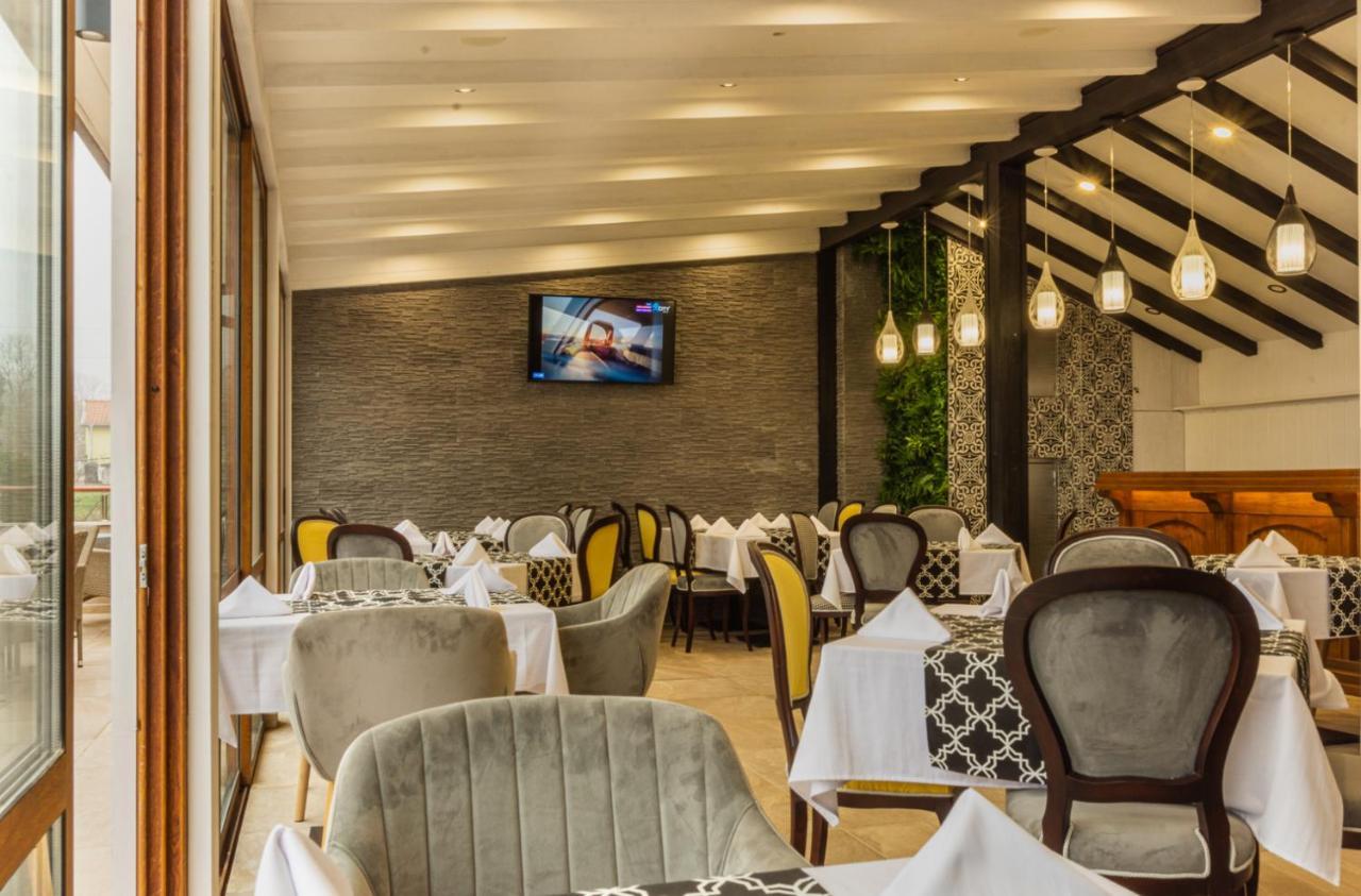 Vemara City Boutique Hotel-Free Parking Varna Dış mekan fotoğraf
