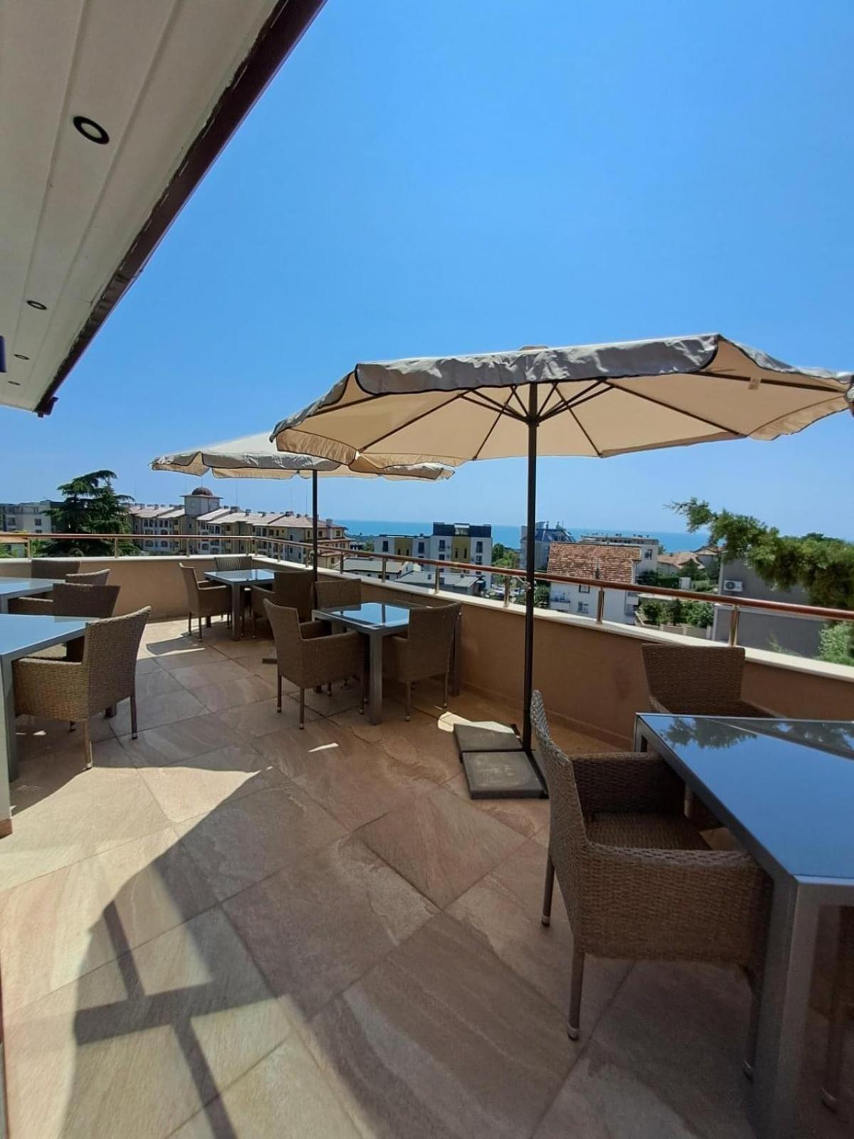 Vemara City Boutique Hotel-Free Parking Varna Dış mekan fotoğraf