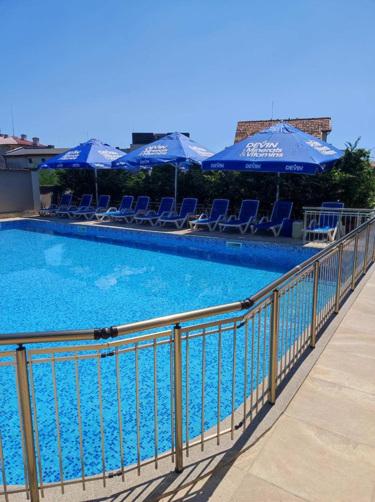 Vemara City Boutique Hotel-Free Parking Varna Dış mekan fotoğraf