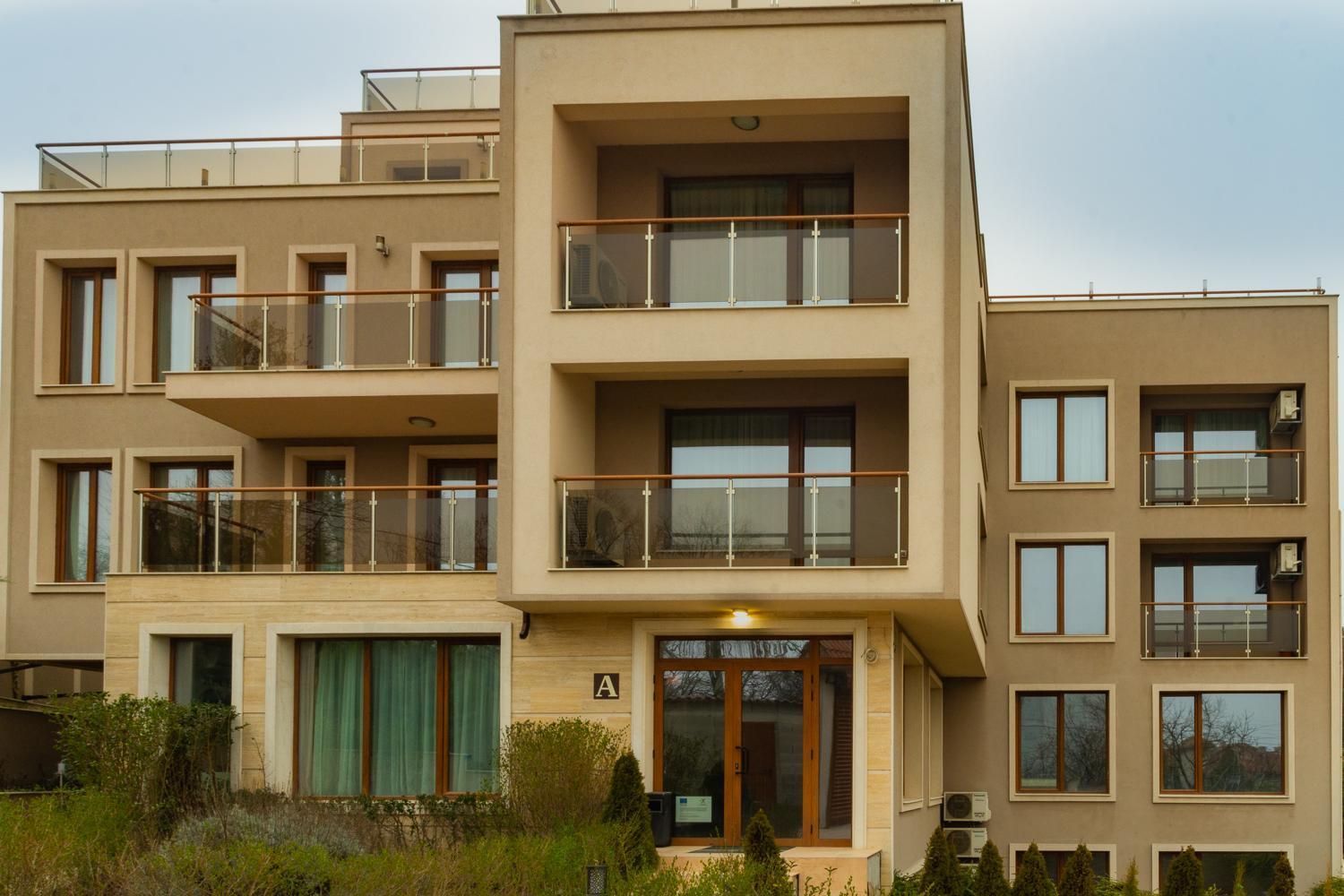 Vemara City Boutique Hotel-Free Parking Varna Dış mekan fotoğraf