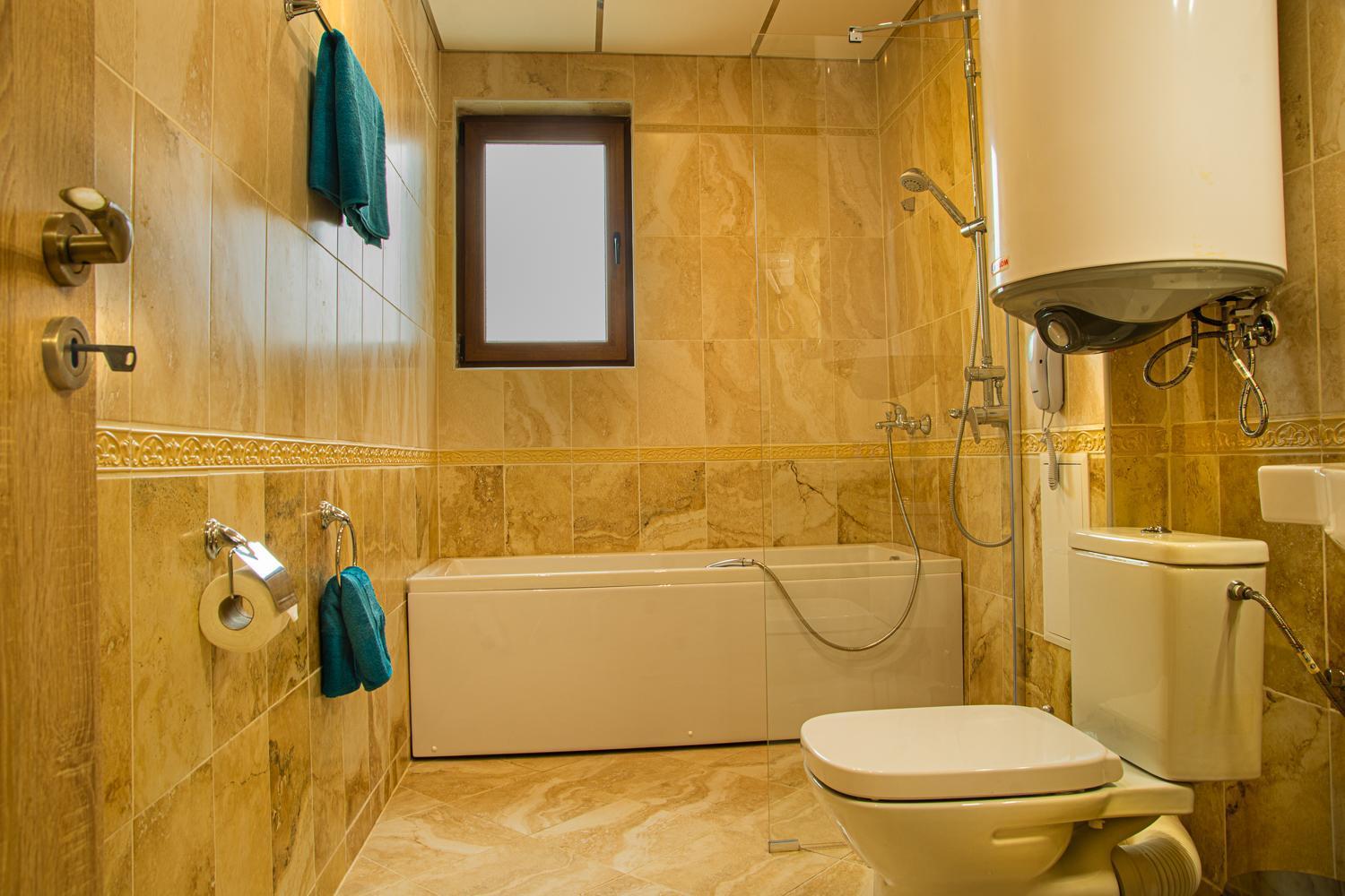 Vemara City Boutique Hotel-Free Parking Varna Dış mekan fotoğraf